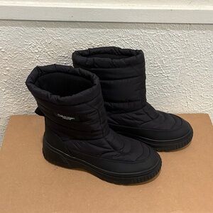 Calvin Klein Women's Quilted Black Winter Boots